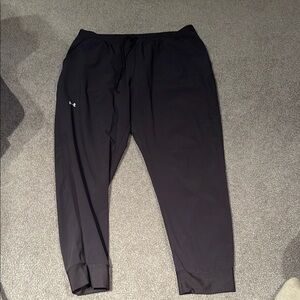 Under Armour Black Sweatpants with Tapered Fit